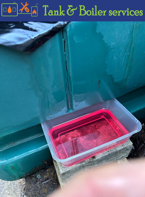Split oil tank